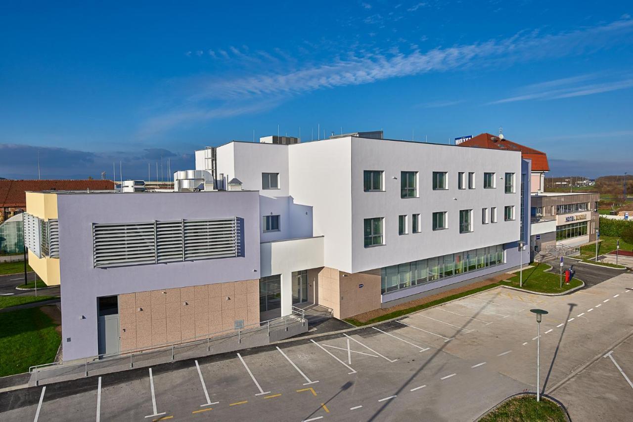 Hotel Europa Karlovac Exterior foto